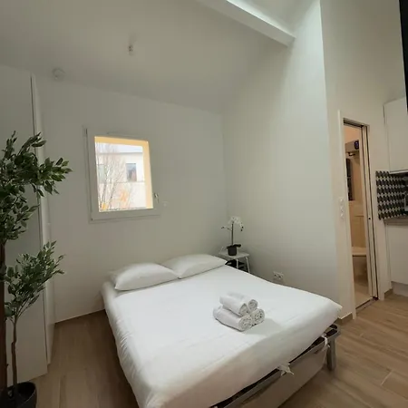 Cocoon By The Eiffel Tower And Roland Garros Апартаменты *