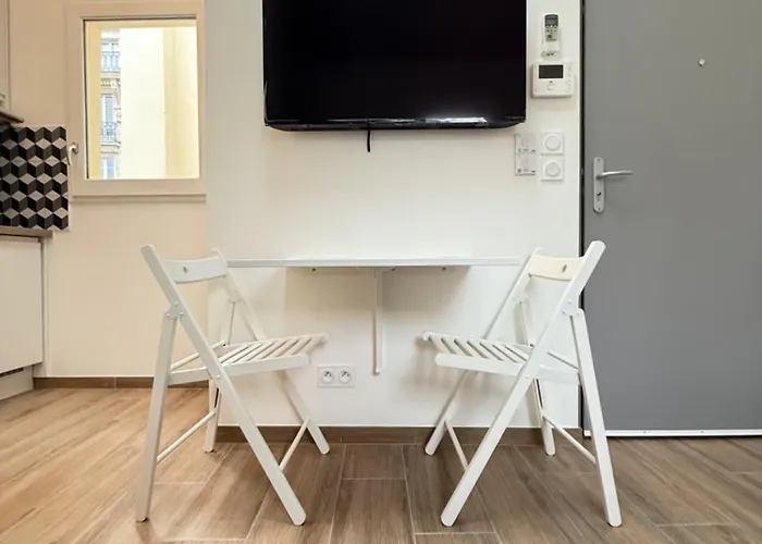 Apartment Cocoon By The Eiffel Tower And Roland Garros Paris
