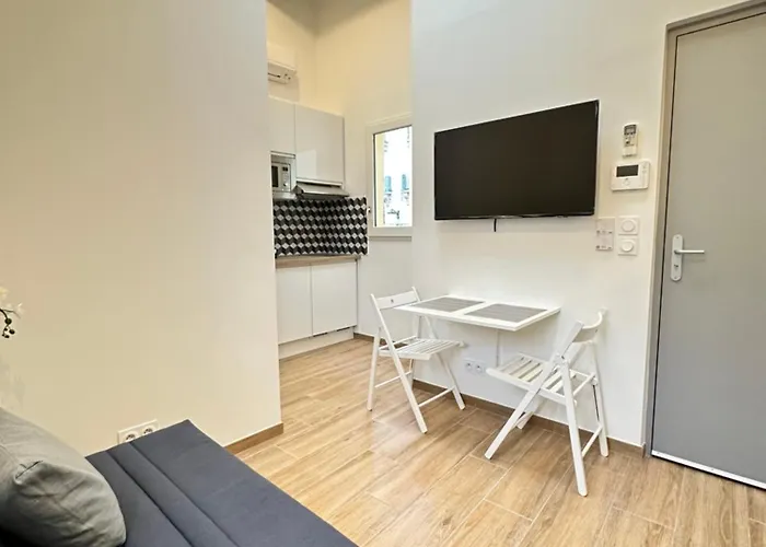 Cocoon By The Eiffel Tower And Roland Garros * Paris